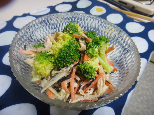 塩昆布とブロッコリーのおつまみサラダ２の画像