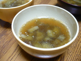 生姜でポカポカ★ナスと白菜の中華風スープ