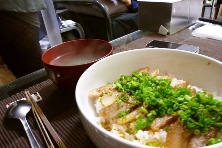 超簡単 トントロ丼 豚とろ丼 レシピ 作り方 By ずらたん クックパッド