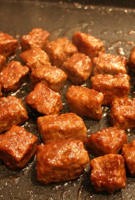 牛挽肉で~サイコロステーキ