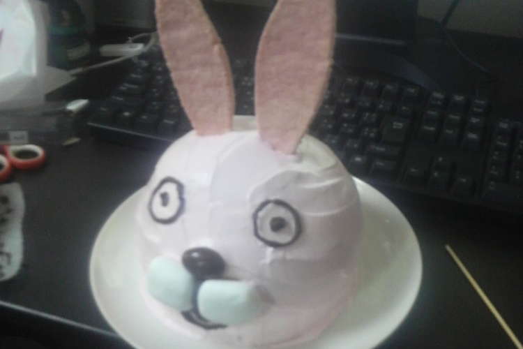 ウサギさん型ケーキ 市販スポンジ使用 レシピ 作り方 By Ashibex クックパッド