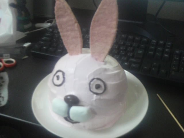 ウサギさん型ケーキ♪市販スポンジ使用！の画像