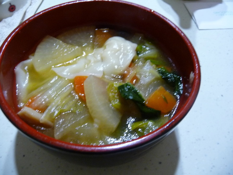 野菜いっぱい、うちの餃子スープの画像