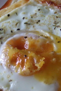 卵がとろ～り♡ハムエッグマヨトースト