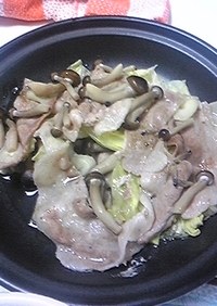 タジン鍋で簡単！野菜と豚肉の重ね蒸し