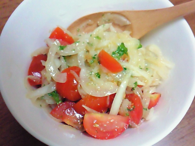玉ねぎとミニトマトのサラダ☆の画像