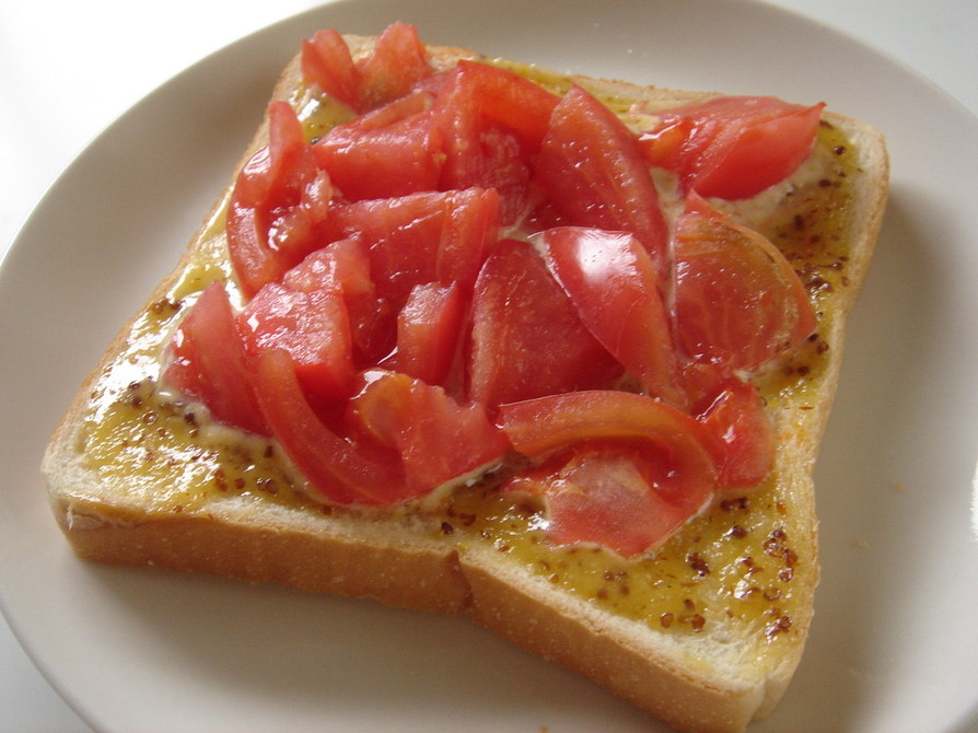 トマトのハニーマスタードトーストの画像