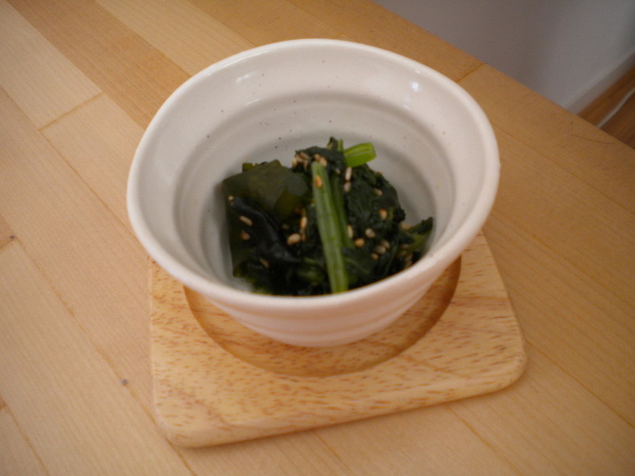 あっさりと♪小松菜とわかめの酢の物の画像