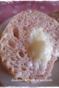 いちごパンin練乳クリーム