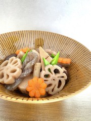 お食い初めに。おばあちゃんの味…お煮しめの写真