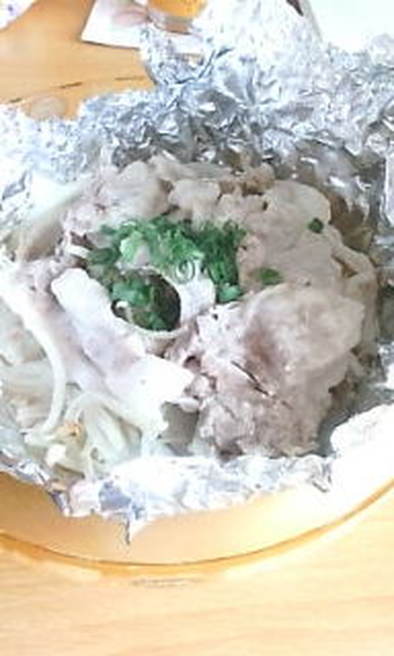 豚肉と野菜のホイル蒸しの写真