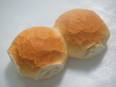 英国定番パン　Crusty Rollの画像