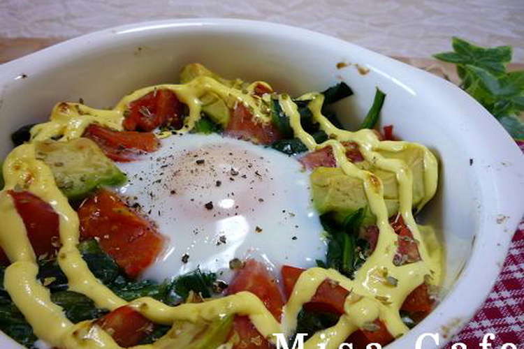 トマトとほうれん草の巣ごもりマヨネーズ焼 レシピ 作り方 By みさカフェ クックパッド 簡単おいしいみんなのレシピが359万品