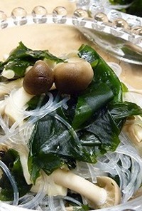 緑豆春雨としめじの海藻サラダ☆ダイエット