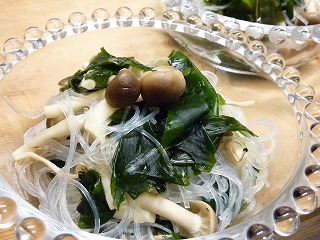 緑豆春雨としめじの海藻サラダ☆ダイエットの画像