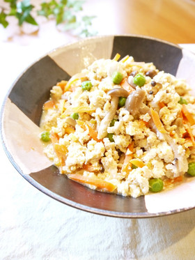 メインに♪肉入り炒り豆腐✿