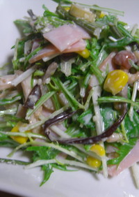 ほんのり醤油味の水菜マヨサラ
