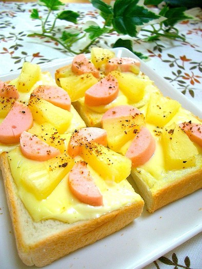 朝食用＊パインのせマヨチーズトースト＊の写真