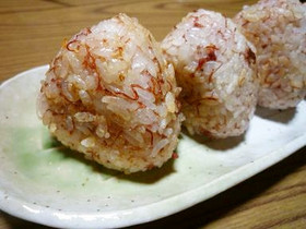 コンビーフの焼きおにぎり