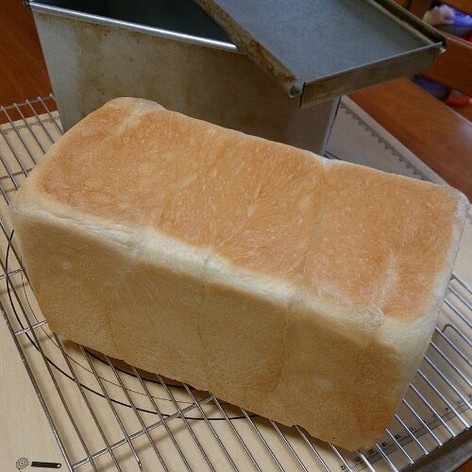 普通の食パン