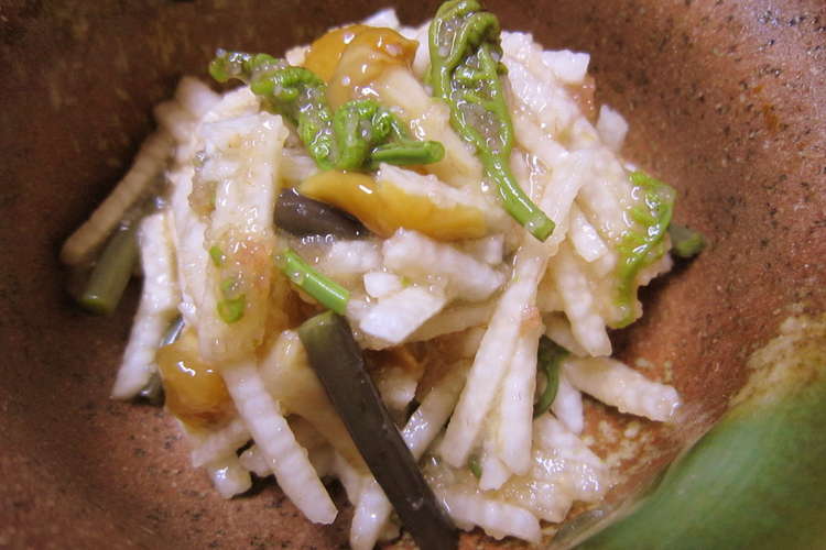 山菜 わらびの明太子ポン酢和え レシピ 作り方 By あゆぅ クックパッド 簡単おいしいみんなのレシピが359万品