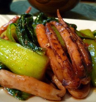チンゲン菜とイカのピリマヨ炒めの画像
