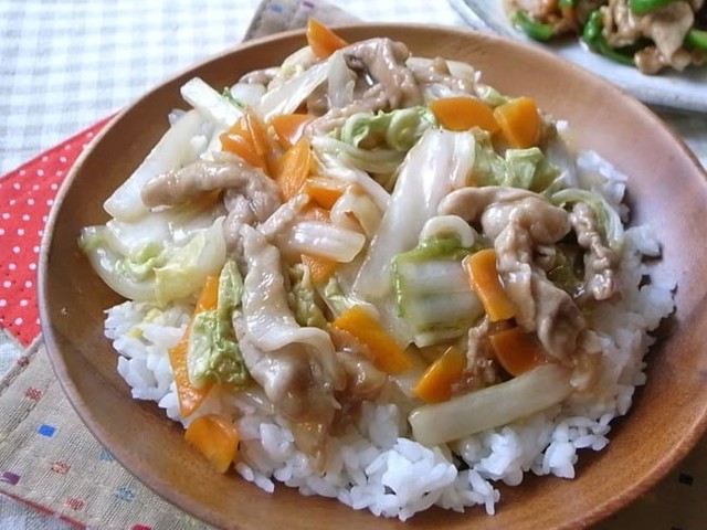 お手軽に 白菜 人参 豚コマの中華丼 レシピ 作り方 By Moj クックパッド