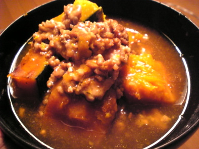 豚挽肉とかぼちゃの生姜あんかけ煮物の写真