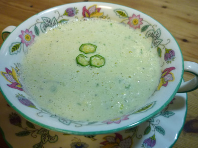 生コーンスープ（ロー・レシピ）の写真
