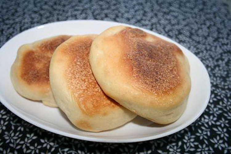 フライパンで焼くイングリッシュマフィン レシピ 作り方 By さくらんぼ クックパッド 簡単おいしいみんなのレシピが360万品