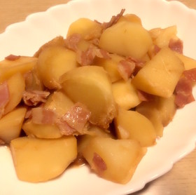 簡単美味しい♪じゃがいもとベーコン煮込み