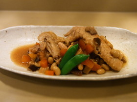 手羽先と大豆の♪美肌煮込み♪