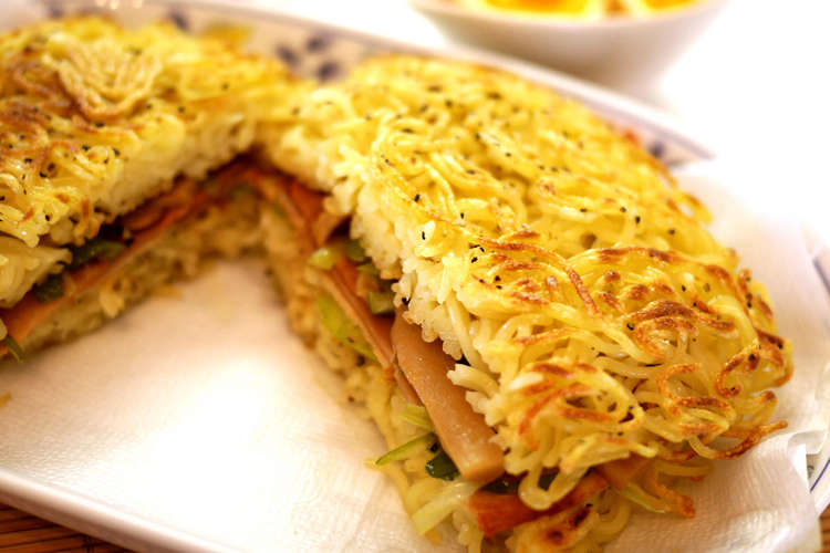 成型不要 焼きそばでラーメンバーガー レシピ 作り方 By なめっこ星人 クックパッド 簡単おいしいみんなのレシピが376万品