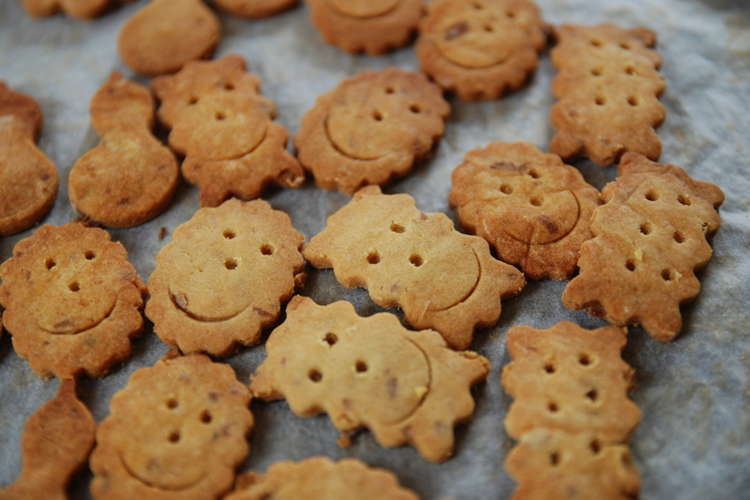 芋けんぴ風 さつま芋の米粉クラッカー レシピ 作り方 By ミミック クックパッド 簡単おいしいみんなのレシピが364万品