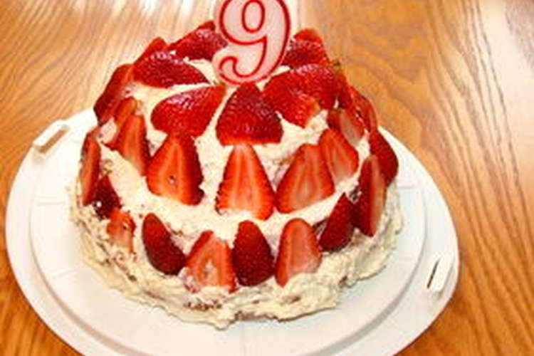アメリカ お誕生日にイチゴの３段ケーキ レシピ 作り方 By Takako6262 クックパッド 簡単おいしいみんなのレシピが375万品