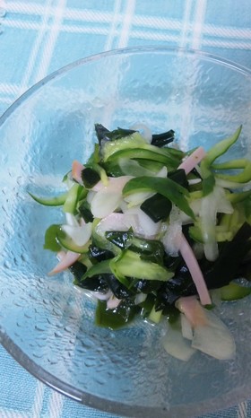きゅうりと新たまねぎとわかめの酢の物
