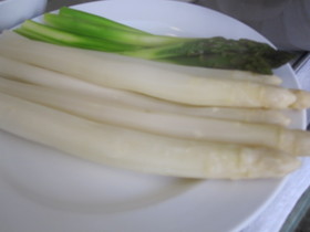 ローズ家の白アスパラ