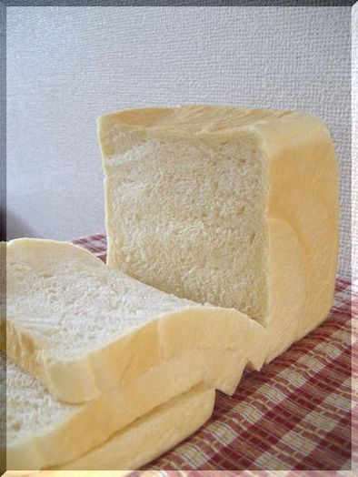 真っ白！ふんわり食パンの写真