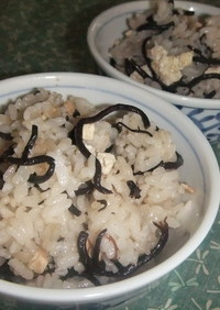 いい香り♬ひじきと豆腐のヘルシー炊き込み