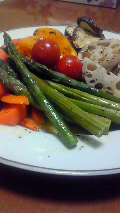 グリル野菜のサラダの写真