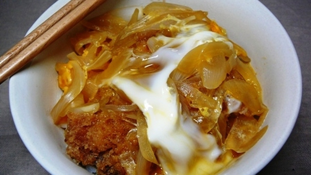 電子レンジで 簡単カツ丼 レシピ 作り方 By Panaderia クックパッド