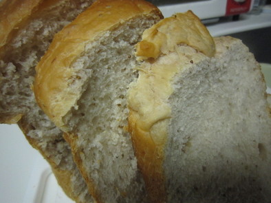 HB★フワフワいちごみるくパンの写真