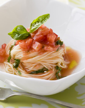 トマトの冷製スープパスタの画像