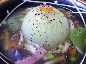 新玉葱の丸ごとコンソメ煮