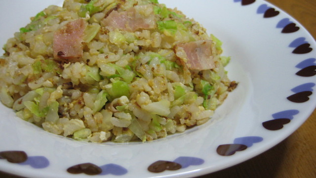 ベーコンとキャベツで シンプルチャーハン レシピ 作り方 By さったんママ クックパッド 簡単おいしいみんなのレシピが350万品