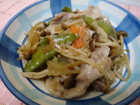 すき焼きのたれで♪モヤシと豚バラ蒸し煮