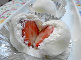 やっぱり美味しい♪生クリーム苺大福☆