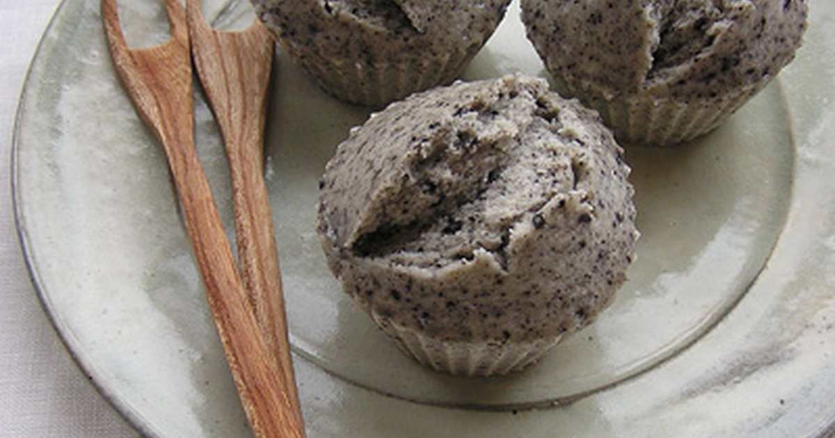 米粉で黒ゴママフィン（卵なし・蒸し） by toumon 【クックパッド】 簡単おいしいみんなのレシピが357万品