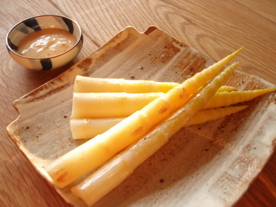 味噌マヨのピリ辛ディップ（根曲がり竹に）の写真
