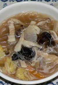 豚バラ肉と野菜の中華風春雨スープ